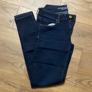 Women’s American Eagle super stretch Jeggings; size 6